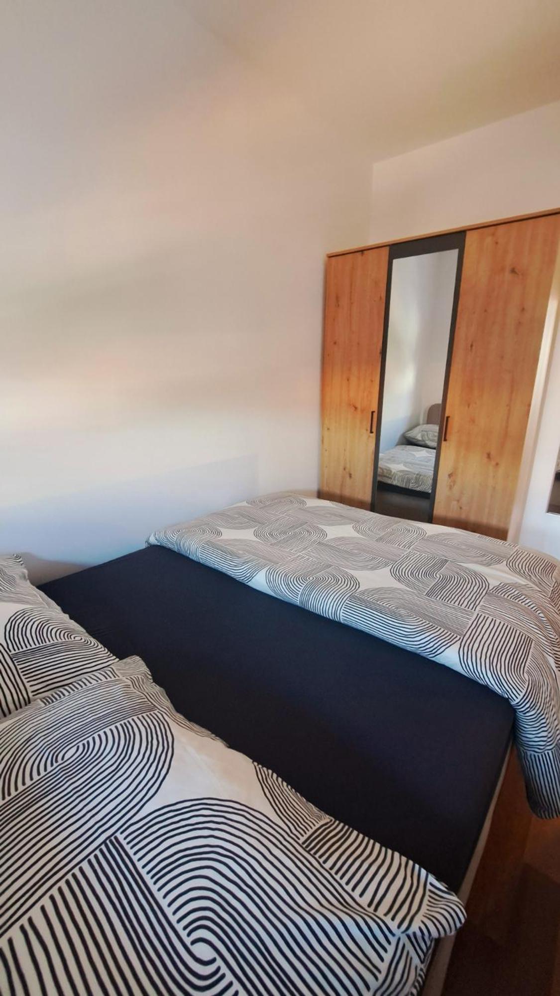 Lera Apartment-Free Public Parking Nearby Загреб Екстер'єр фото